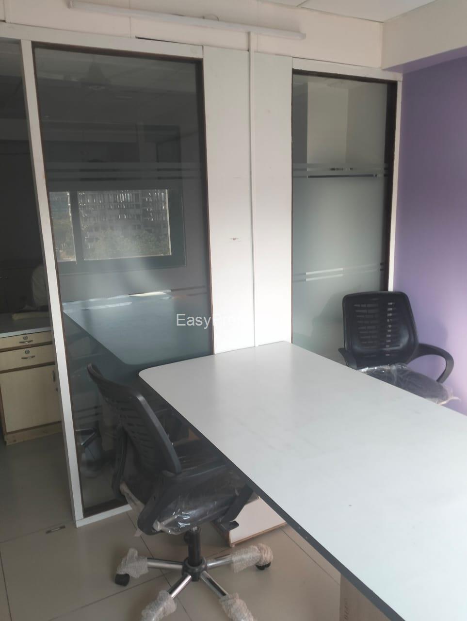 677 sqft Office on Rent